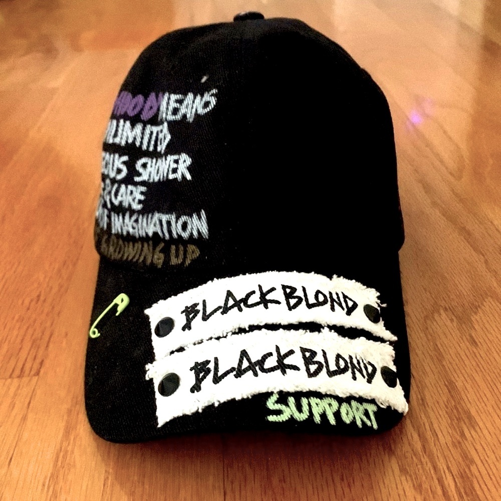 BLACKBLOND Caps🧢